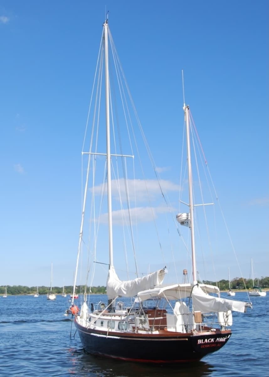 1980 Bristol 40 Yawl - Photo 10