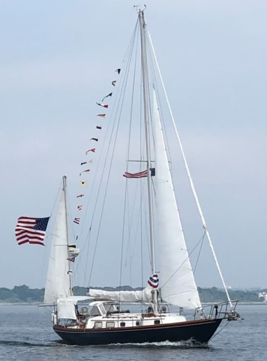 1980 Bristol 40 Yawl - Photo 1