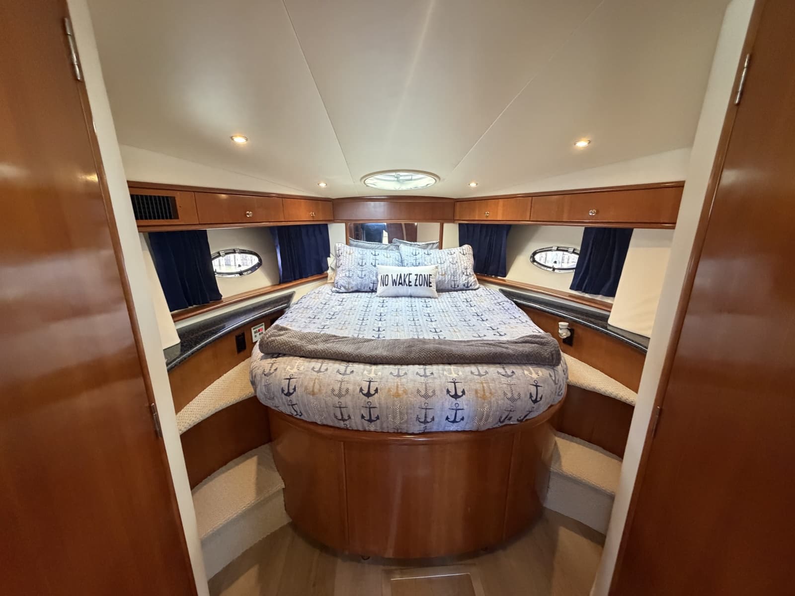 2000 Carver 396 Motor Yacht - Photo 33