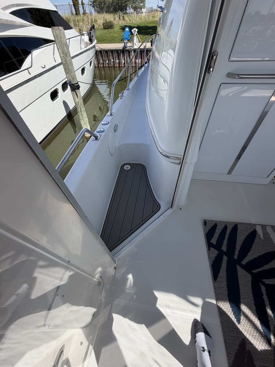 2000 Carver 396 Motor Yacht - Photo 20