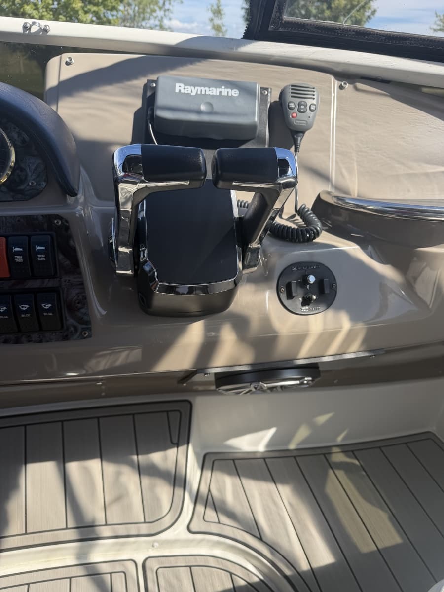 2000 Carver 396 Motor Yacht - Photo 8