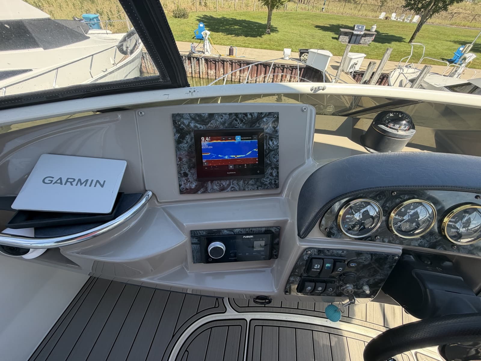 2000 Carver 396 Motor Yacht - Photo 6