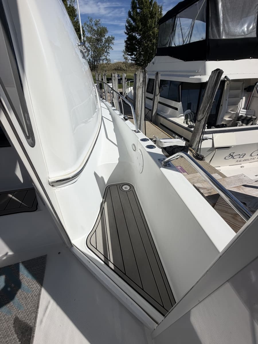 2000 Carver 396 Motor Yacht - Photo 21