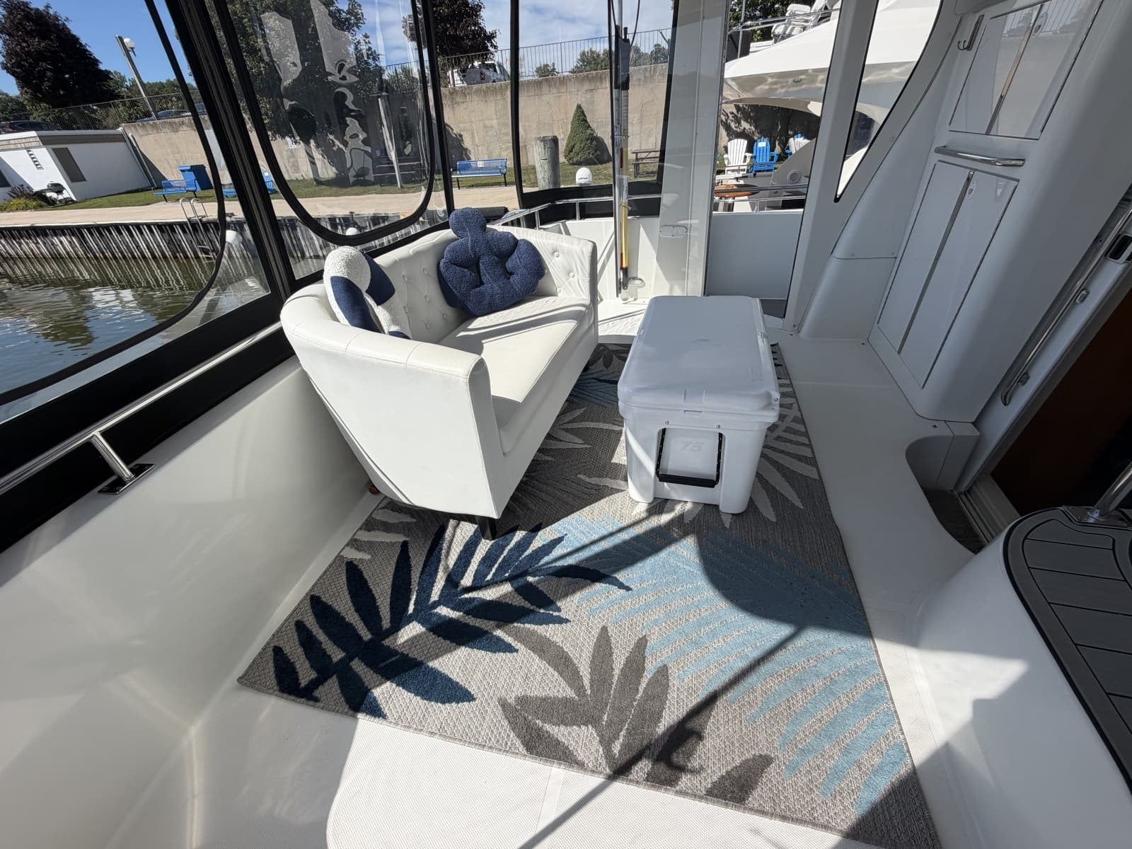 2000 Carver 396 Motor Yacht - Photo 23
