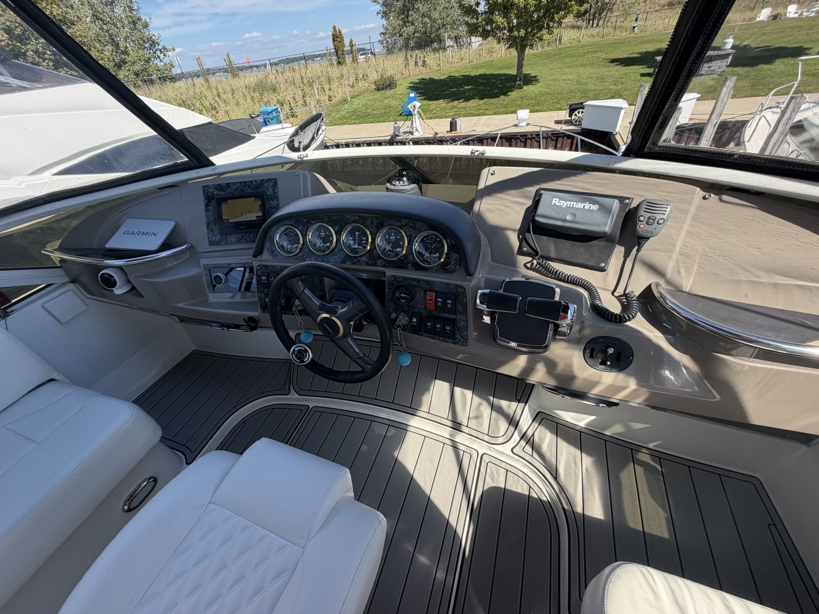 2000 Carver 396 Motor Yacht - Photo 7