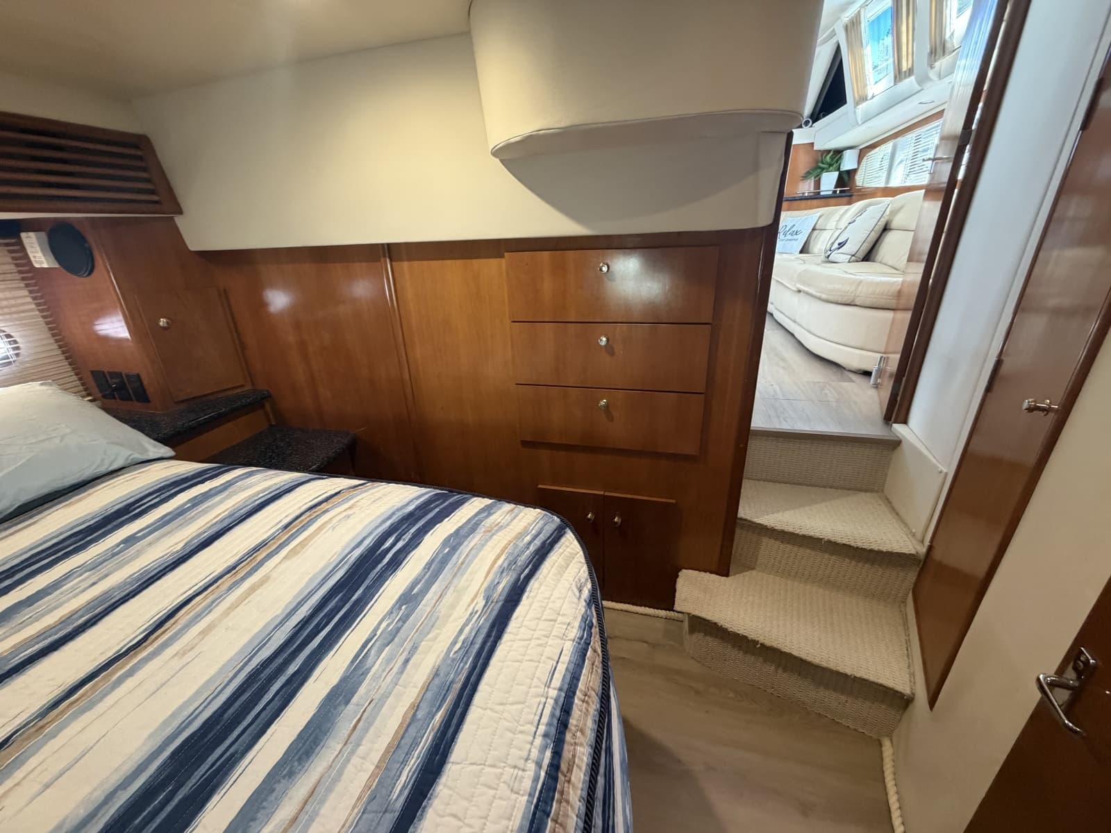 2000 Carver 396 Motor Yacht - Photo 41