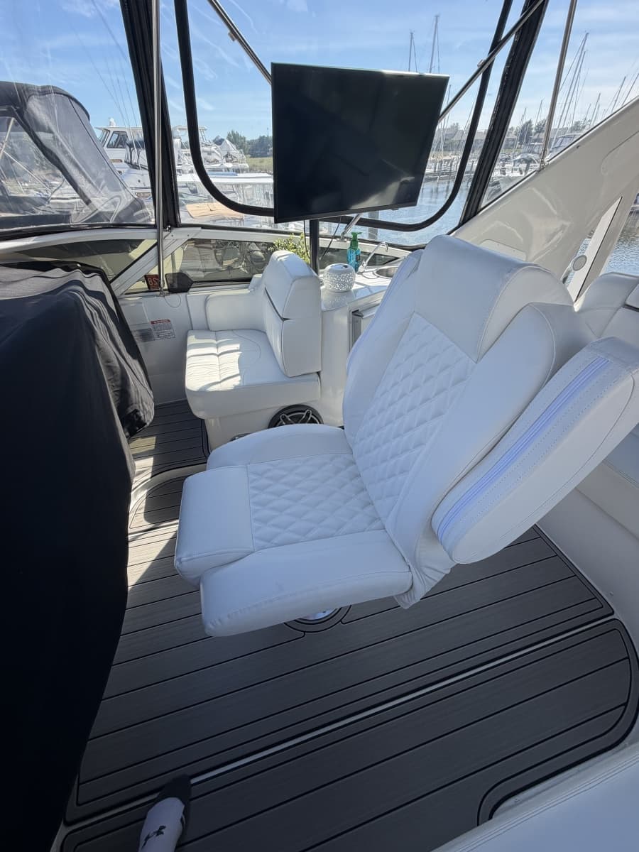 2000 Carver 396 Motor Yacht - Photo 14