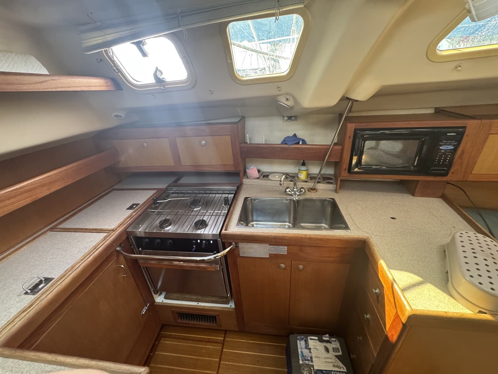 1999 Hunter 420 - Photo 13