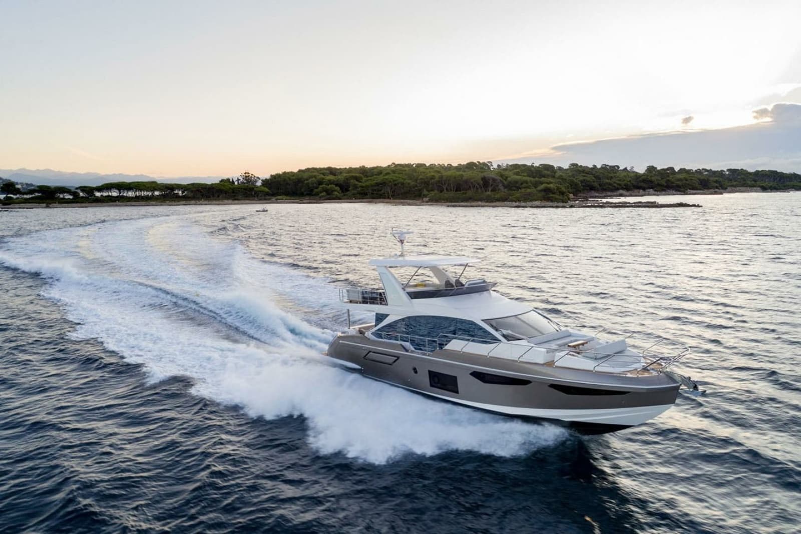 2024 Azimut FLY 60 - Photo 2