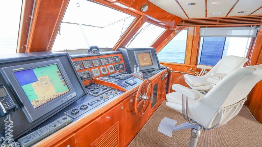 2001 Motor Yacht 82MY - Photo 26