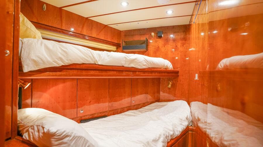 2001 Motor Yacht 82MY - Photo 42