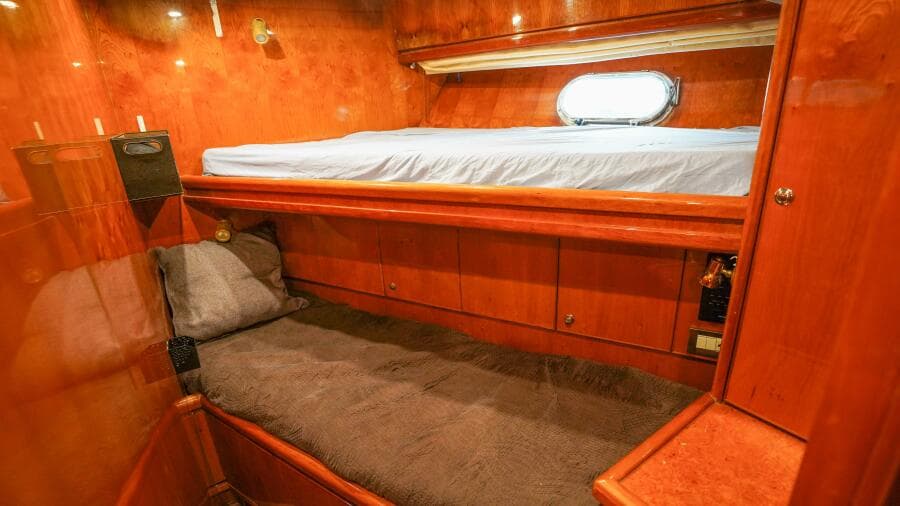 2001 Motor Yacht 82MY - Photo 41