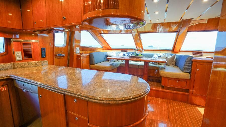 2001 Motor Yacht 82MY - Photo 24