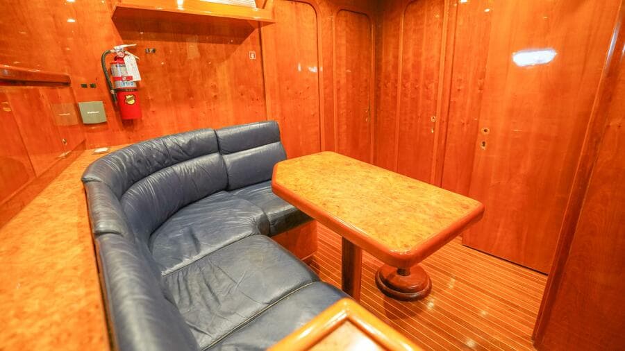 2001 Motor Yacht 82MY - Photo 45