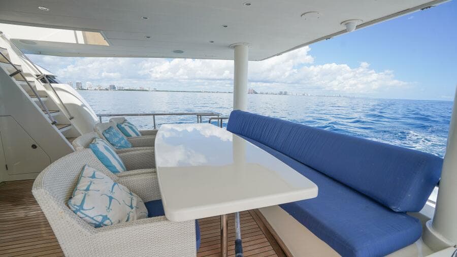 2001 Motor Yacht 82MY - Photo 14