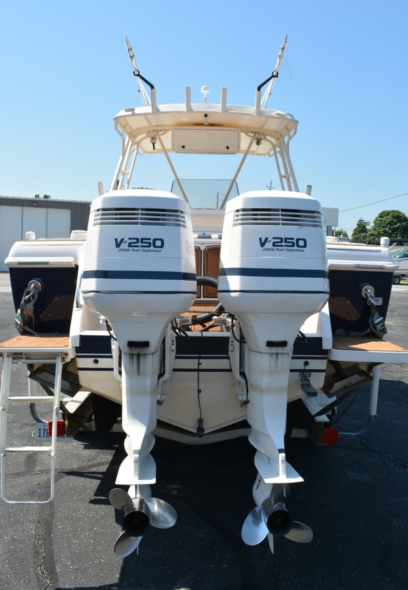 2001 Intrepid 322 Cuddy - Photo 8