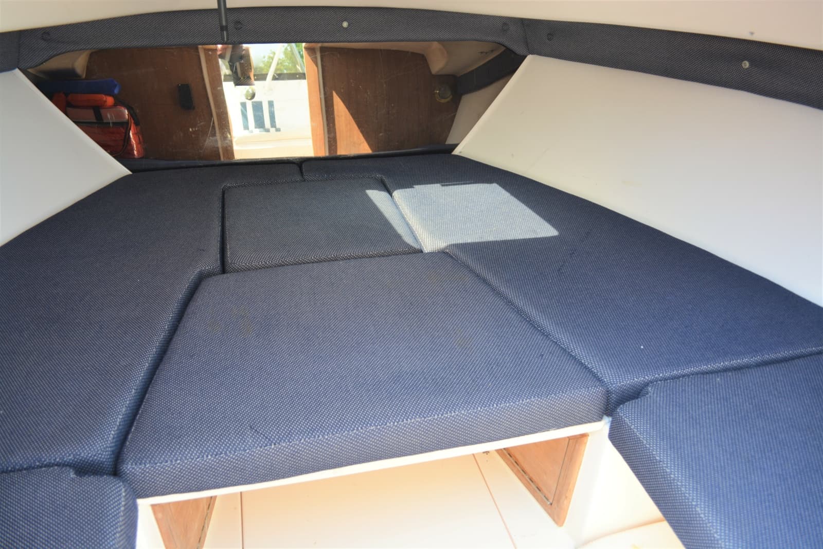 2001 Intrepid 322 Cuddy - Photo 24