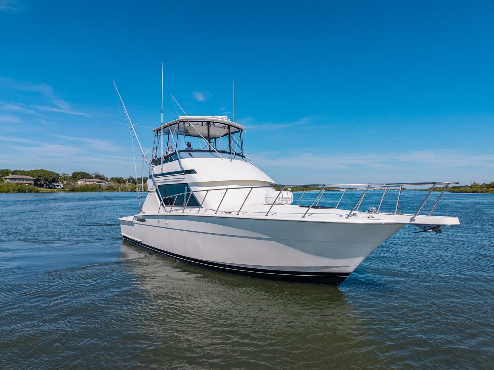 1995 Hatteras 43 Convertible - Photo 3