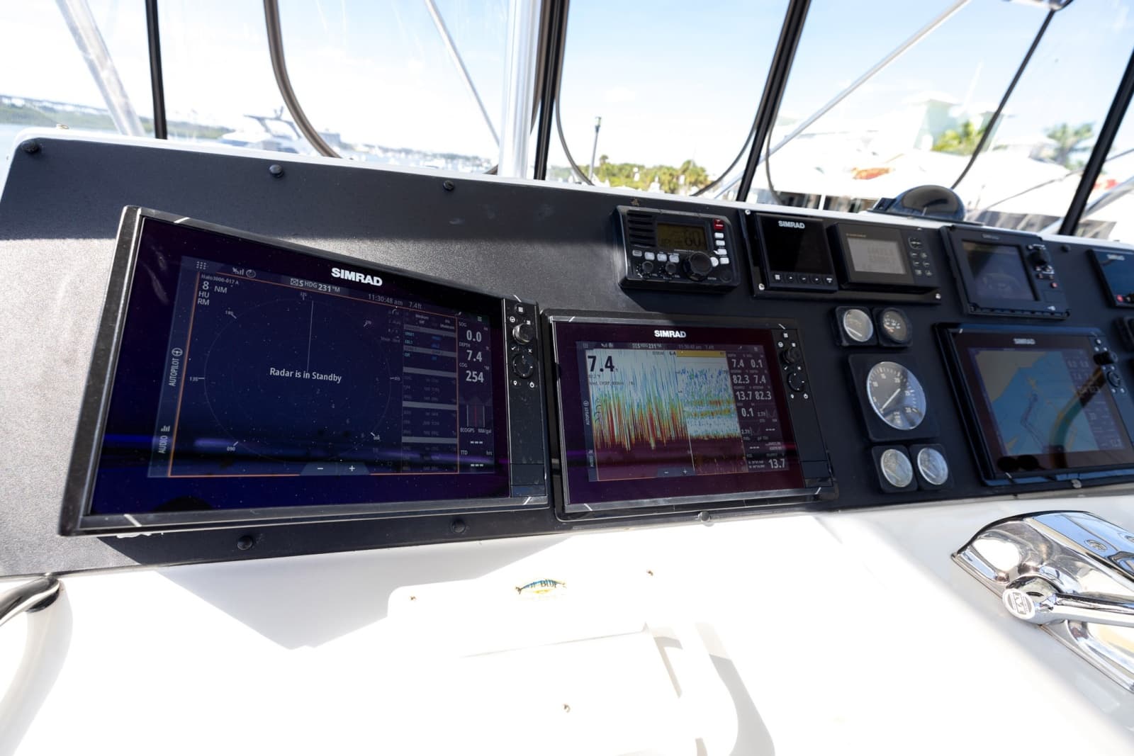 1995 Hatteras 43 Convertible - Photo 20