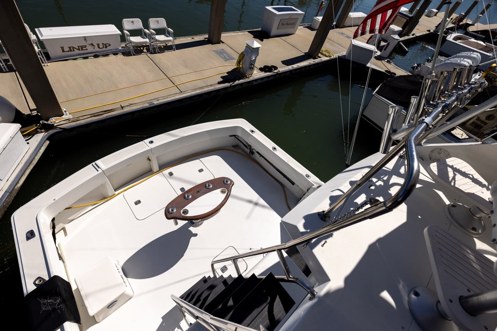 1995 Hatteras 43 Convertible - Photo 39