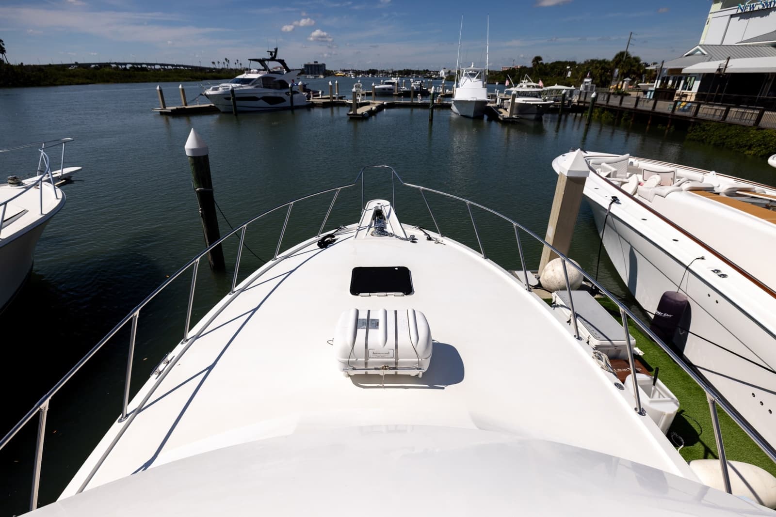 1995 Hatteras 43 Convertible - Photo 37