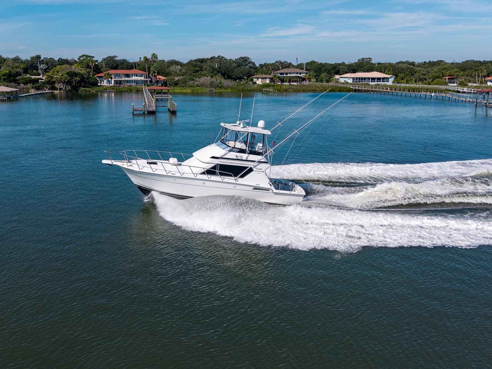 1995 Hatteras 43 Convertible - Photo 12