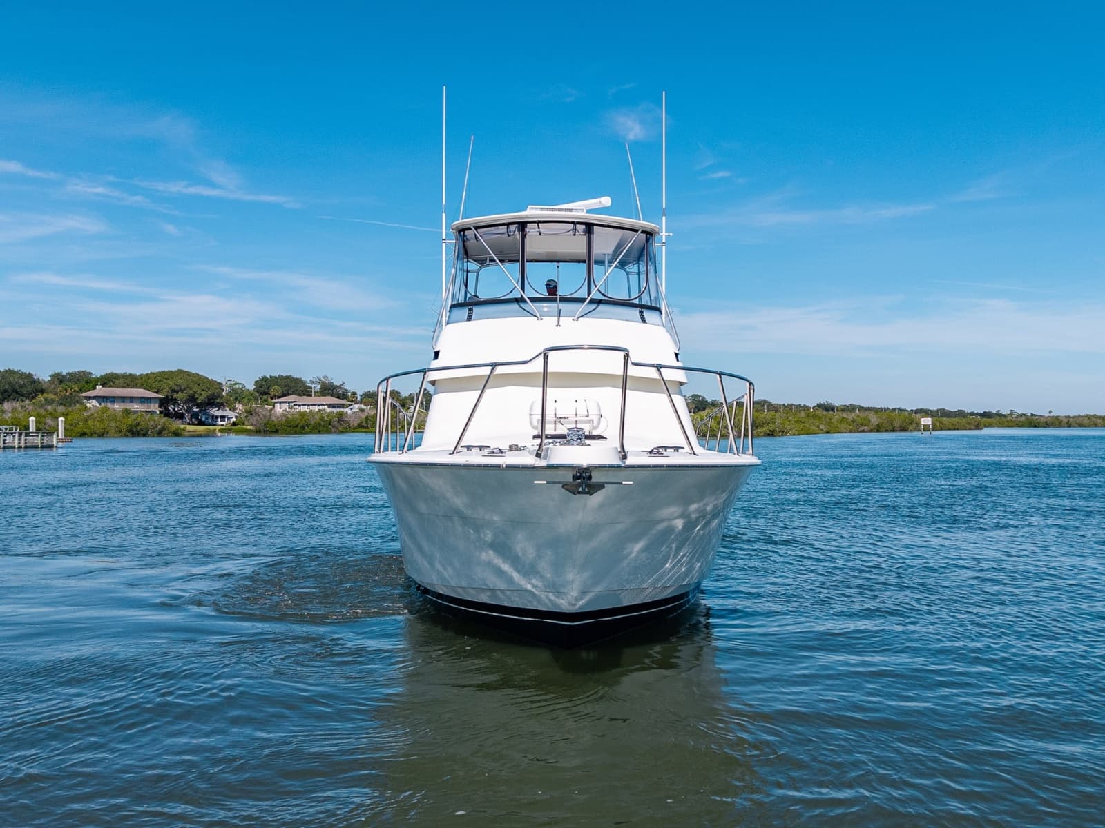 1995 Hatteras 43 Convertible - Photo 4