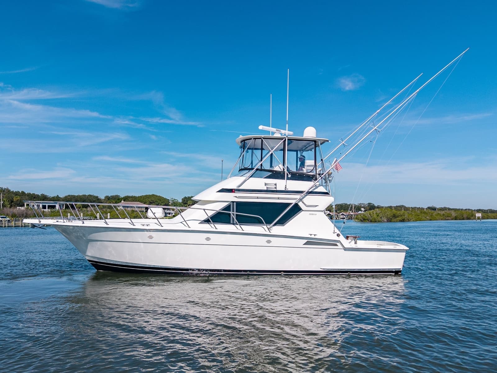 1995 Hatteras 43 Convertible - Photo 7
