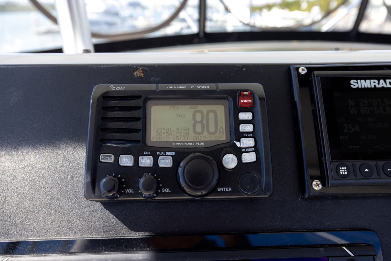 1995 Hatteras 43 Convertible - Photo 28