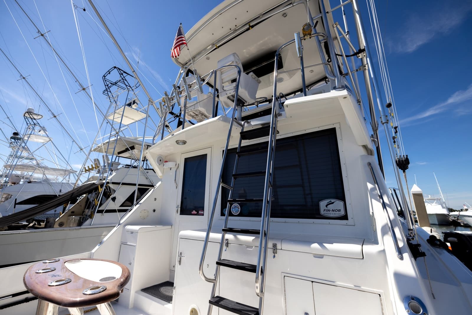 1995 Hatteras 43 Convertible - Photo 41