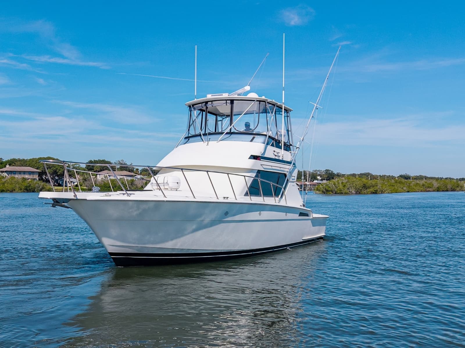 1995 Hatteras 43 Convertible - Photo 5