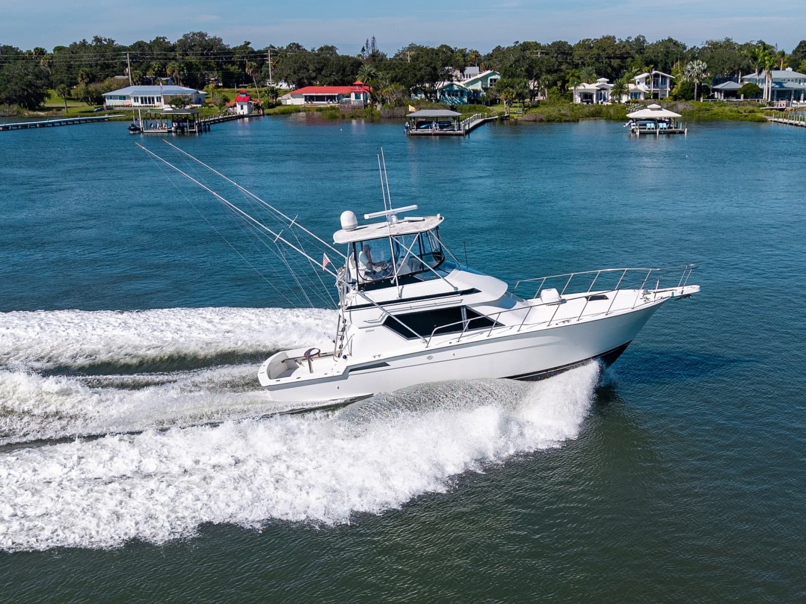 1995 Hatteras 43 Convertible - Photo 17