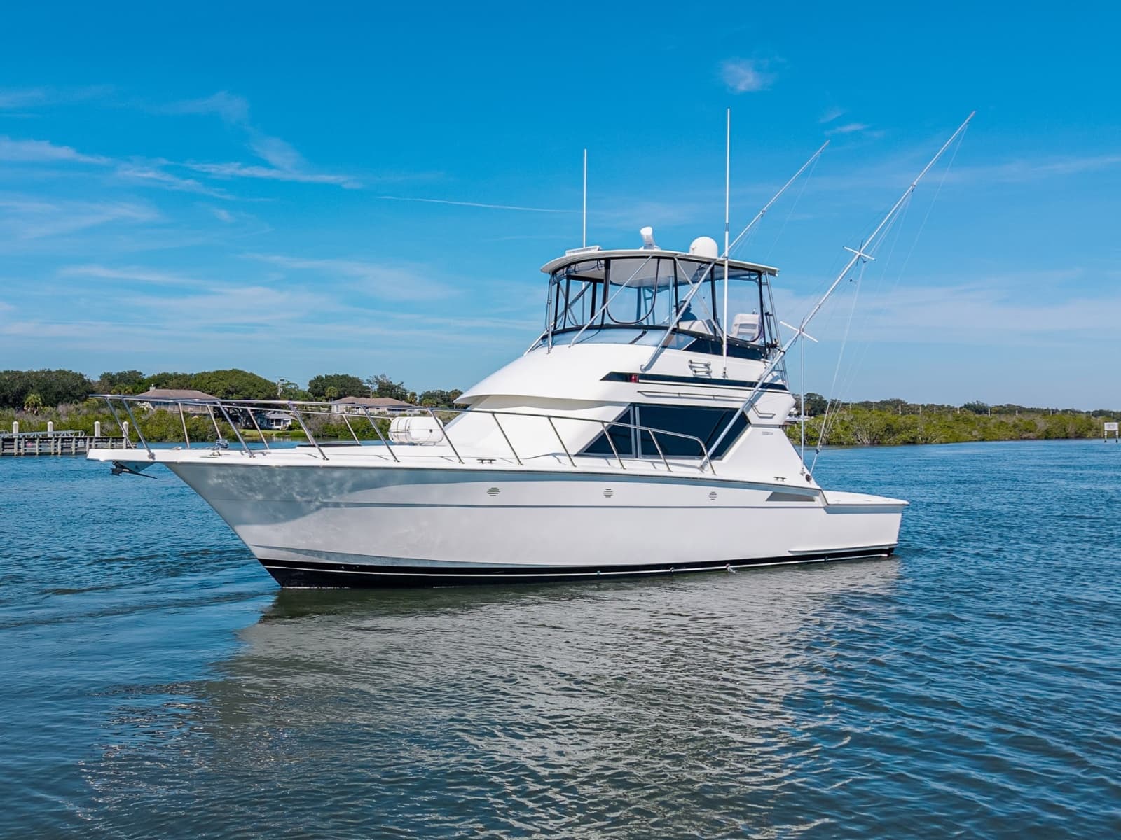 1995 Hatteras 43 Convertible - Photo 6