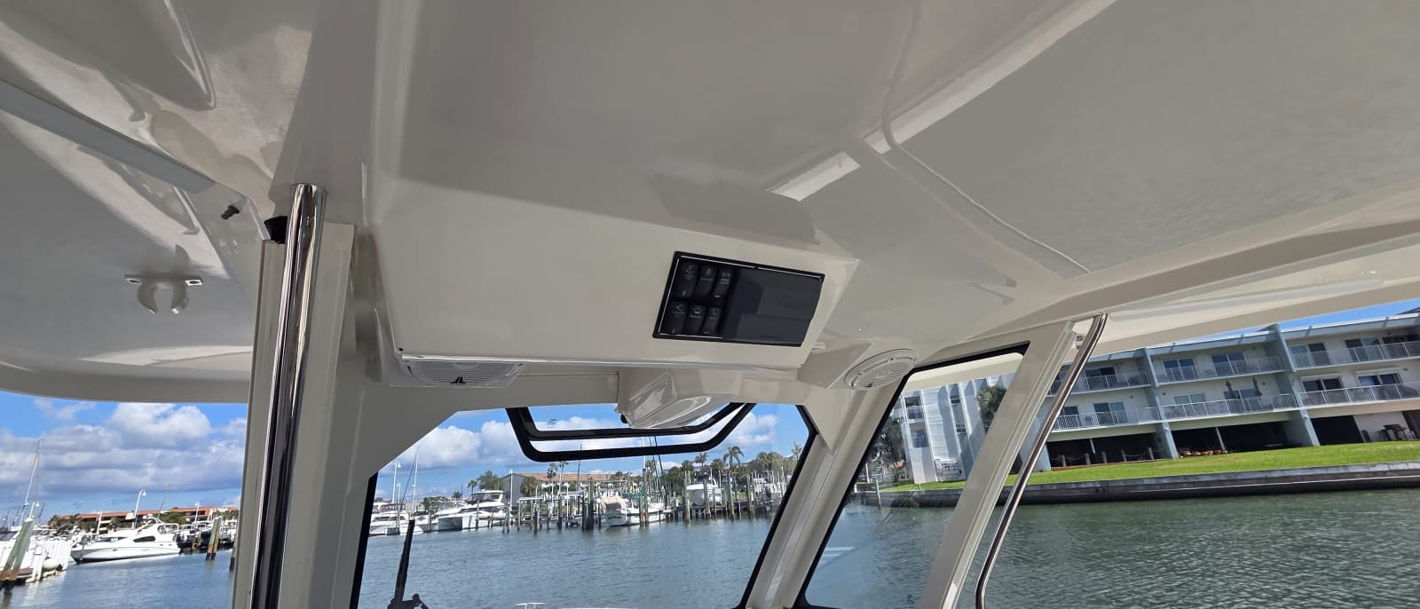 2019 Pursuit 328 Sport - Photo 28