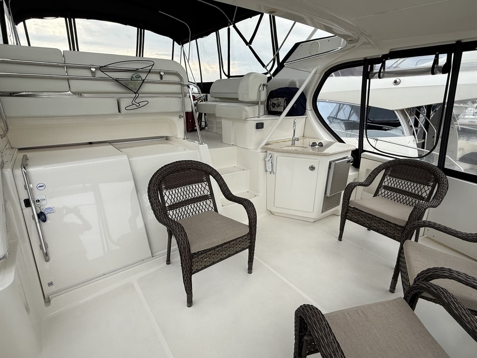 2005 Silverton 43 Motor Yacht - Photo 15