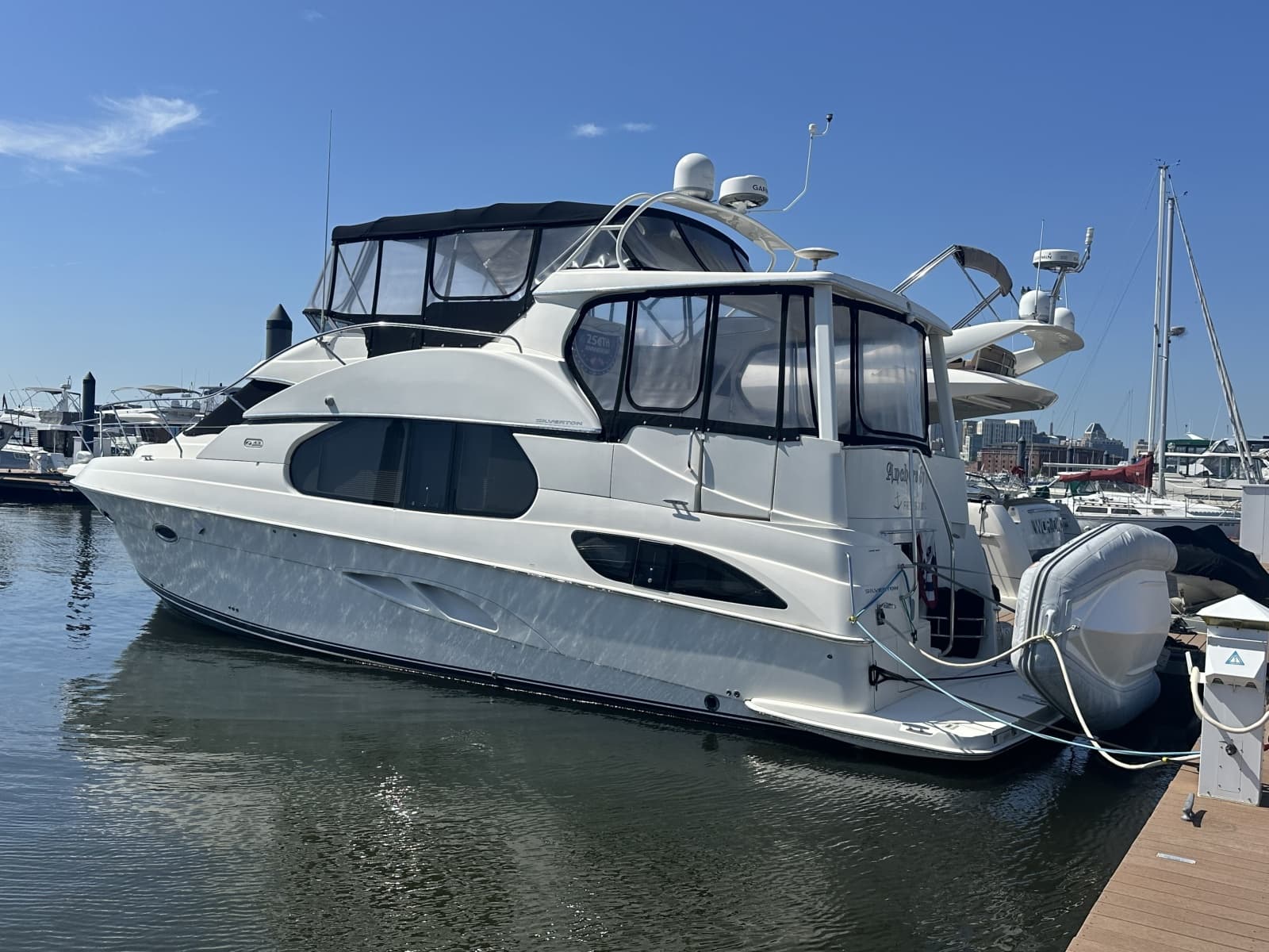 2005 Silverton 43 Motor Yacht - Photo 2