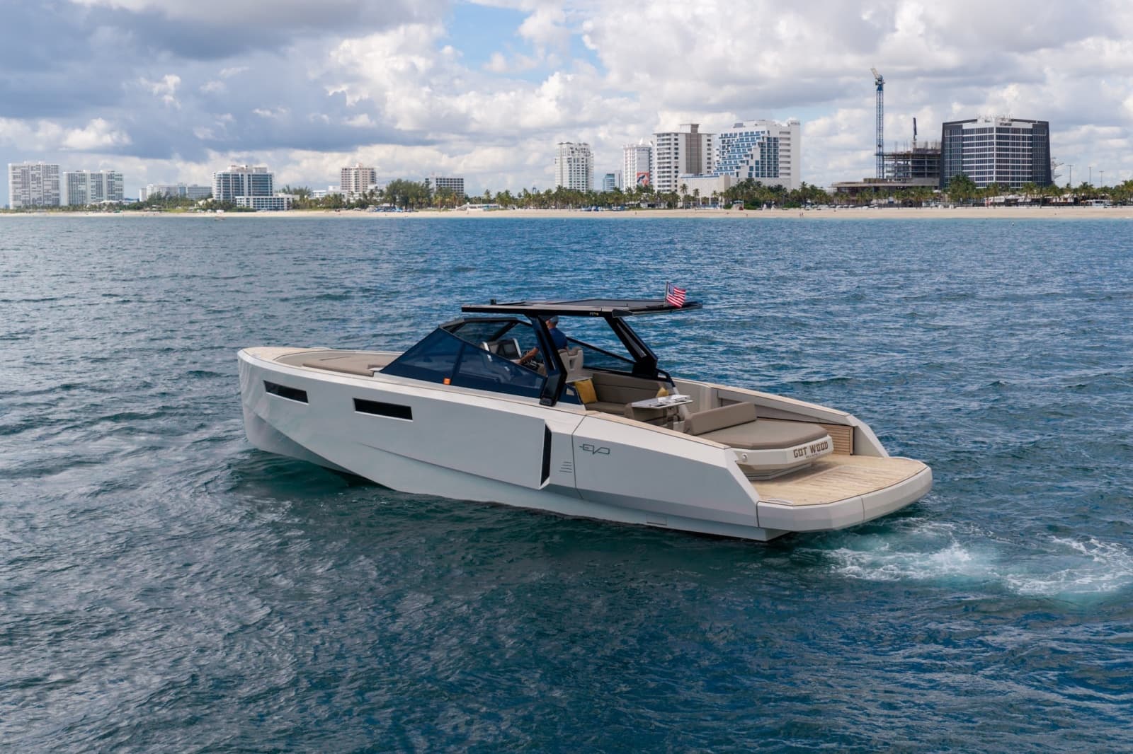 2023 Evo Marine R4 - Photo 1