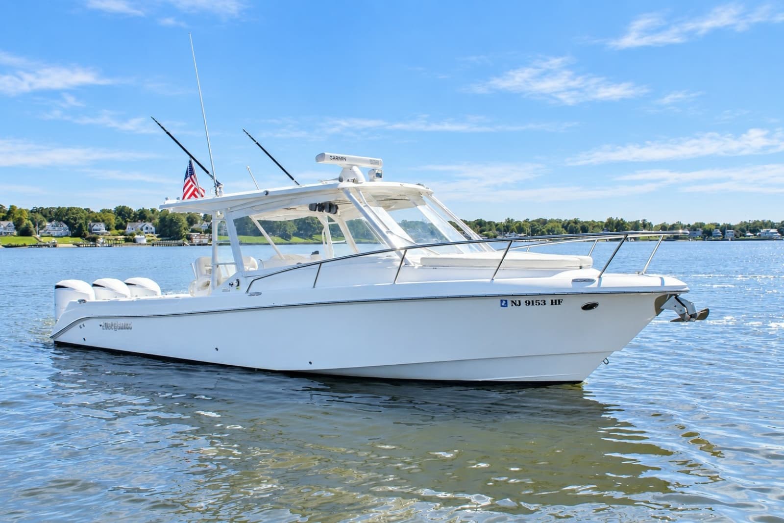 2014 Everglades 350LX - Photo 1