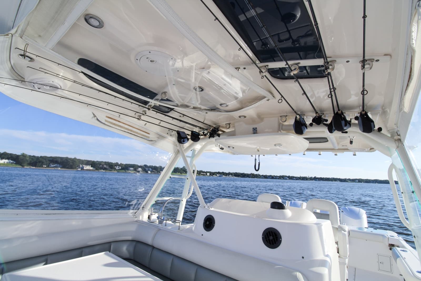 2014 Everglades 350LX - Photo 8