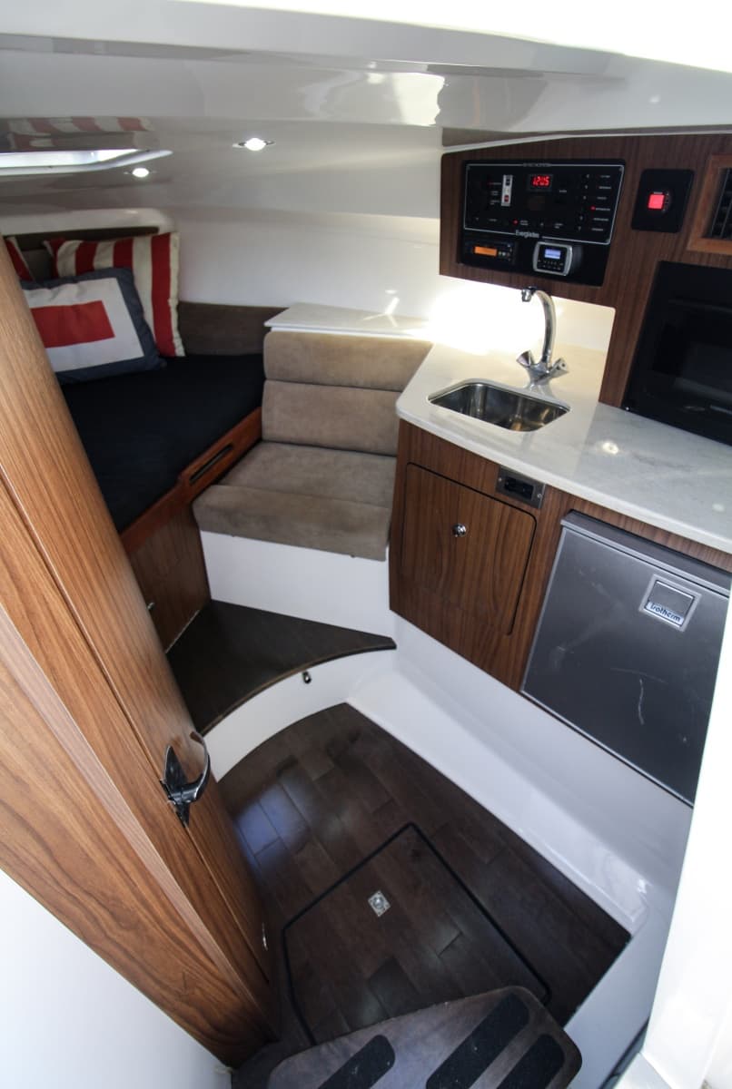 2014 Everglades 350LX - Photo 23