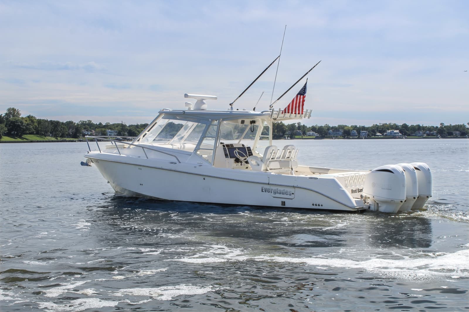 2014 Everglades 350LX - Photo 4