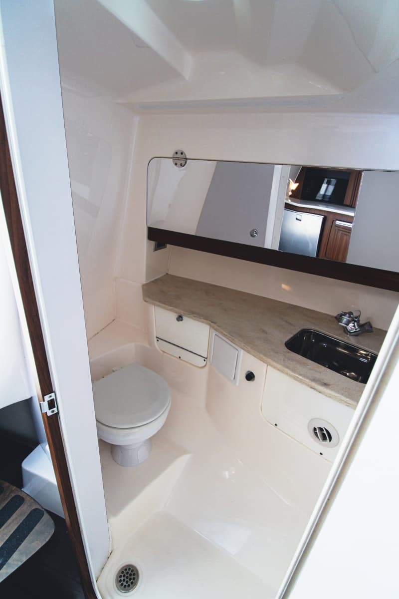 2014 Everglades 350LX - Photo 26