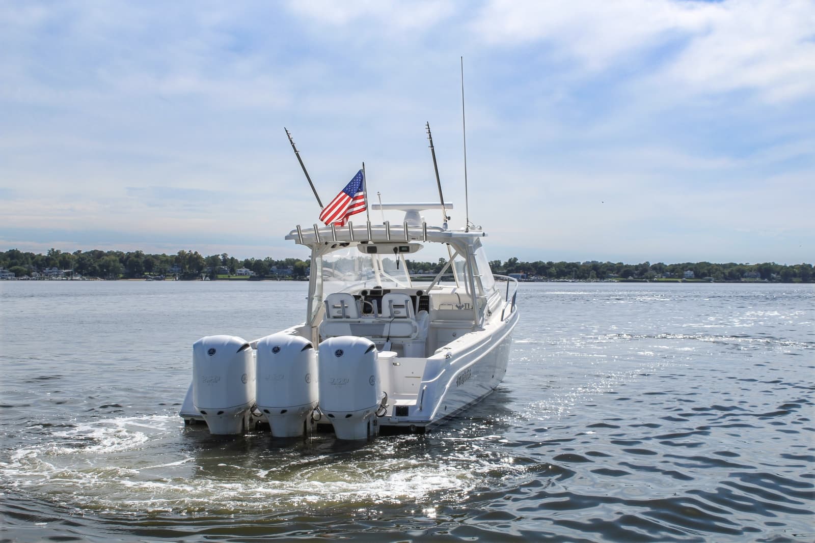 2014 Everglades 350LX - Photo 3