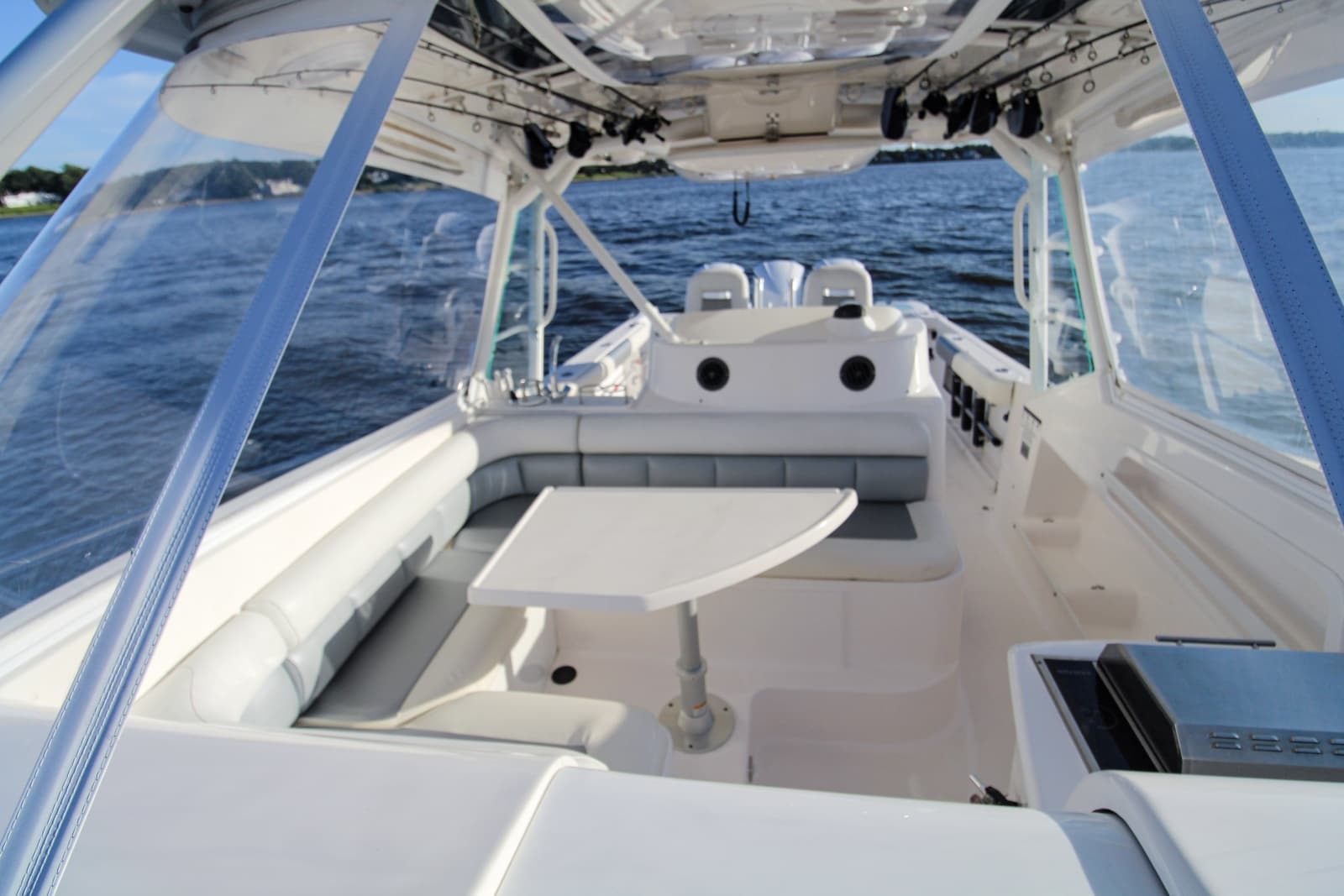 2014 Everglades 350LX - Photo 10