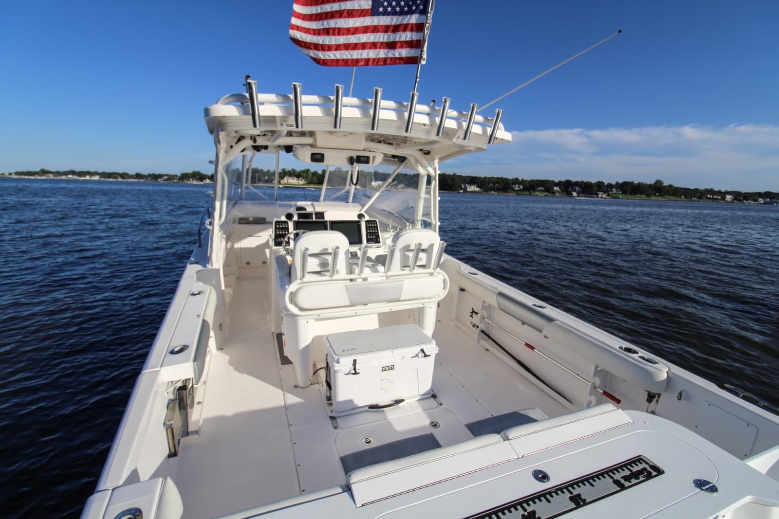 2014 Everglades 350LX - Photo 5