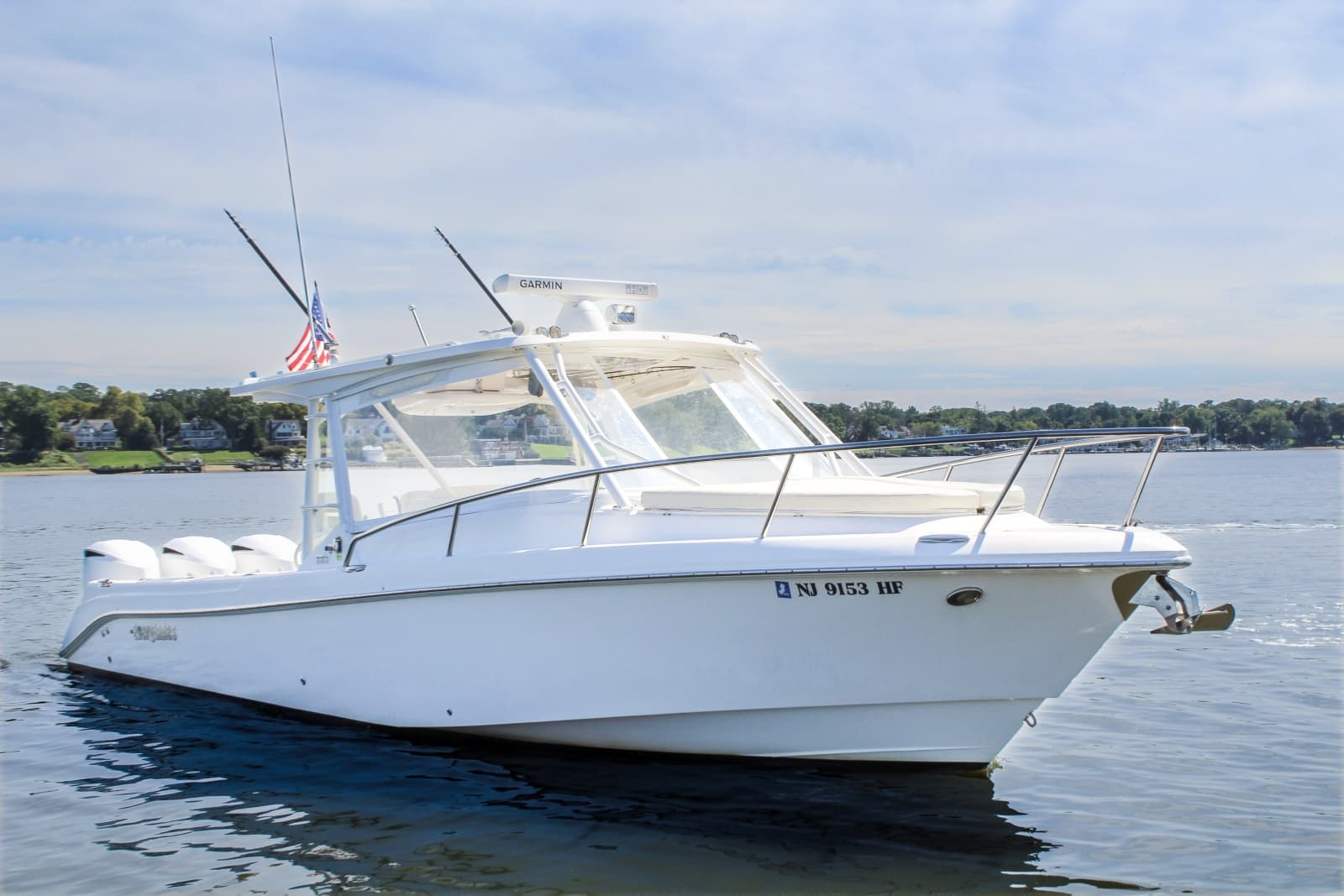 2014 Everglades 350LX - Photo 2