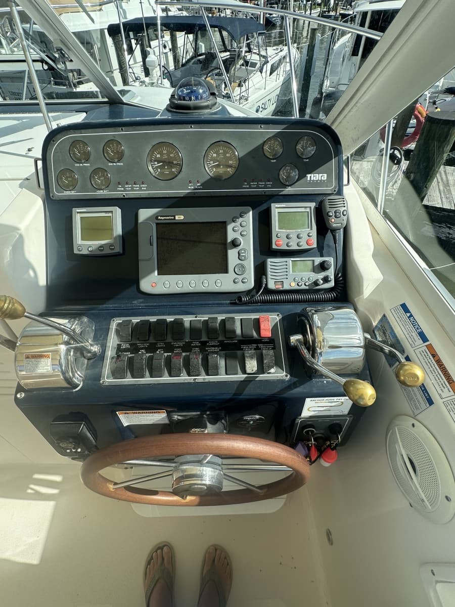 2005 Tiara Yachts 2900 Coronet - Photo 12