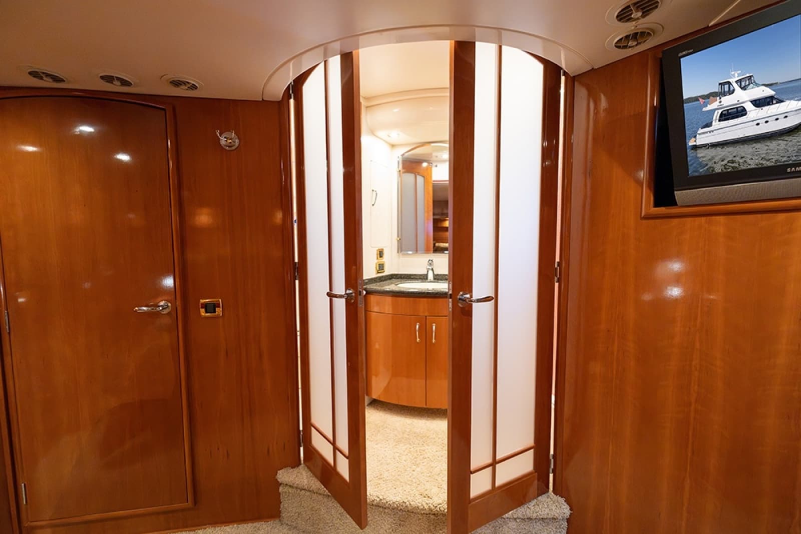 2005 Carver 56 Voyager - Photo 43