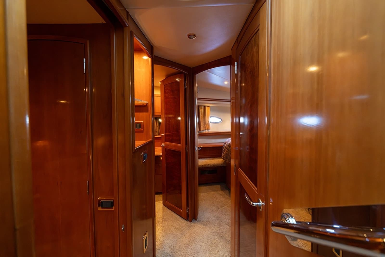 2005 Carver 56 Voyager - Photo 36