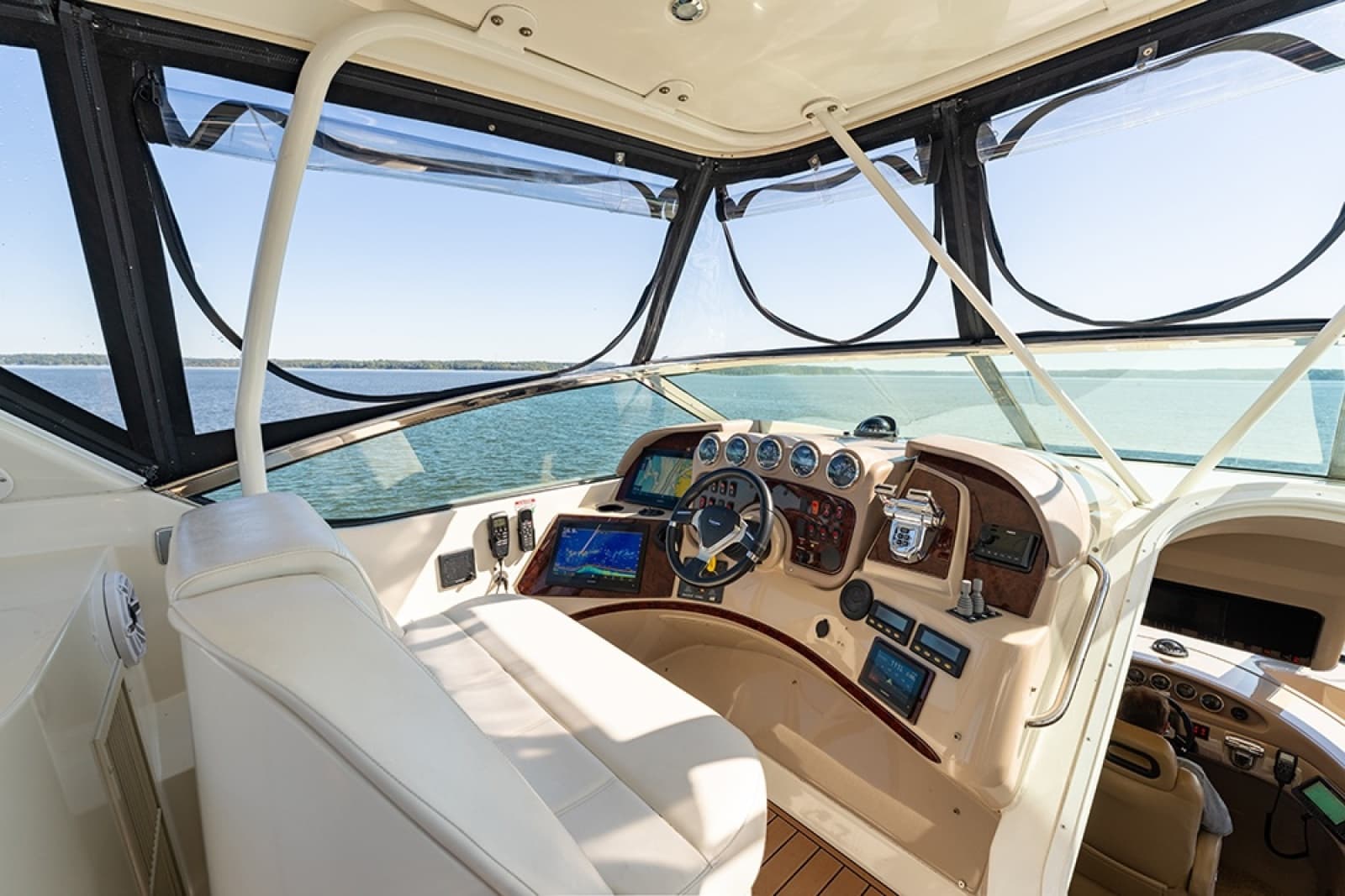 2005 Carver 56 Voyager - Photo 18